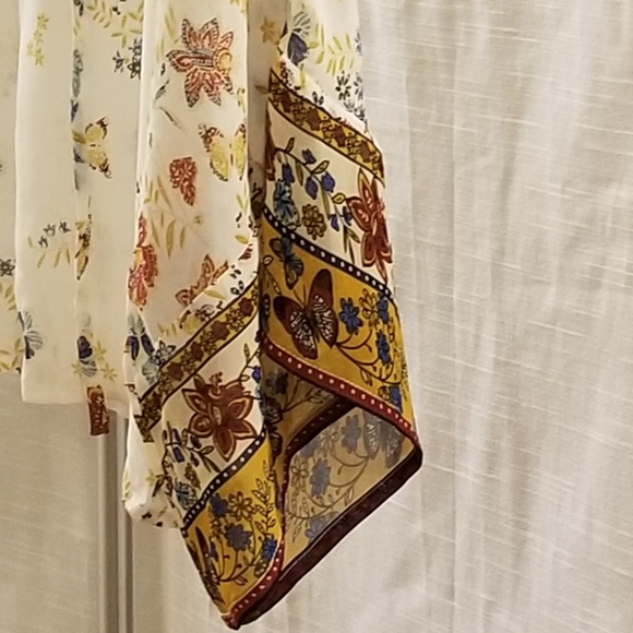 Forever 21 Sheer Boho Floral Crop Top. - Picture 2 of 5